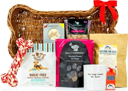Treat furries for Christmas with pet hampers