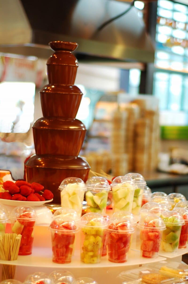 How to set up a chocolate fountain