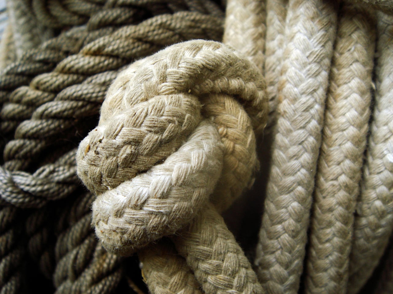 How to make a rope basket